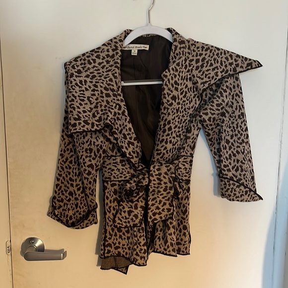 david brooks Tops - CHEETAH TIE TOP